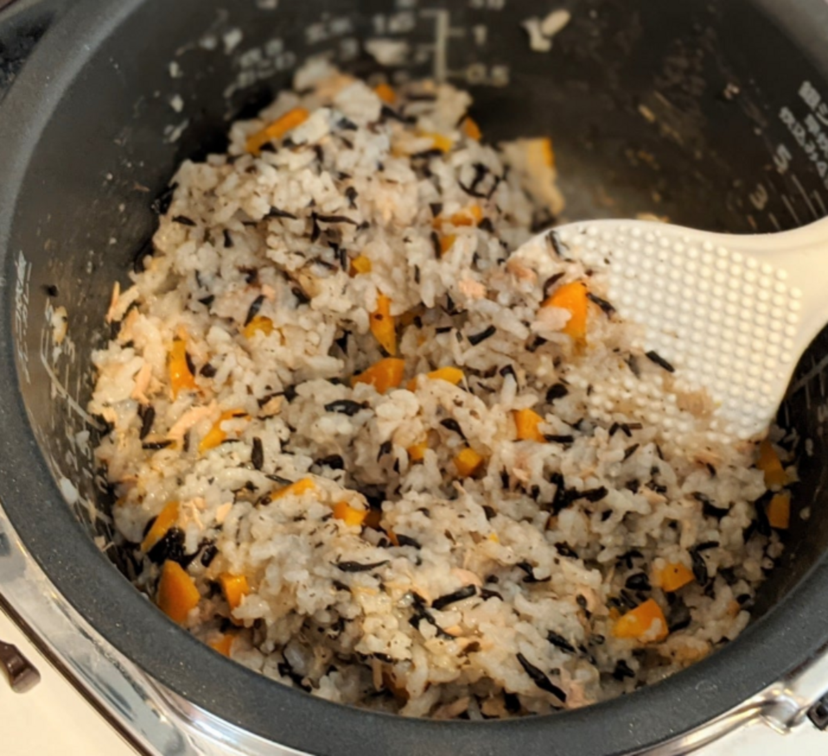 ひじきツナにんじんの炊き込みご飯【離乳食レシピ】