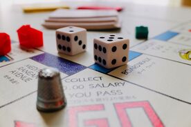 ボードゲームのおすすめ31選！遊ぶ人数別に面白い定番作をご紹介の画像