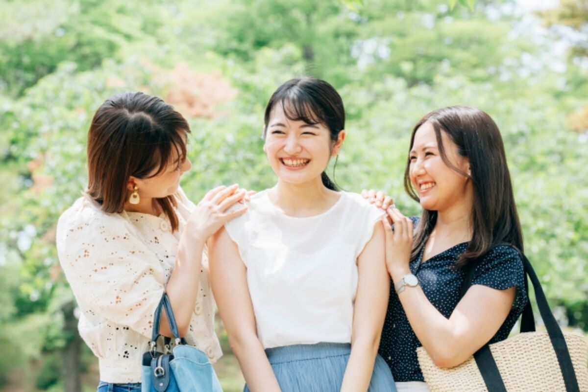 褒められる女性