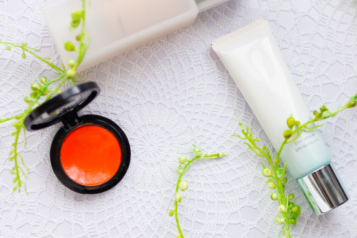 リキッドチークの選び方｜あなたに合う一本を見つけるチェックリスト