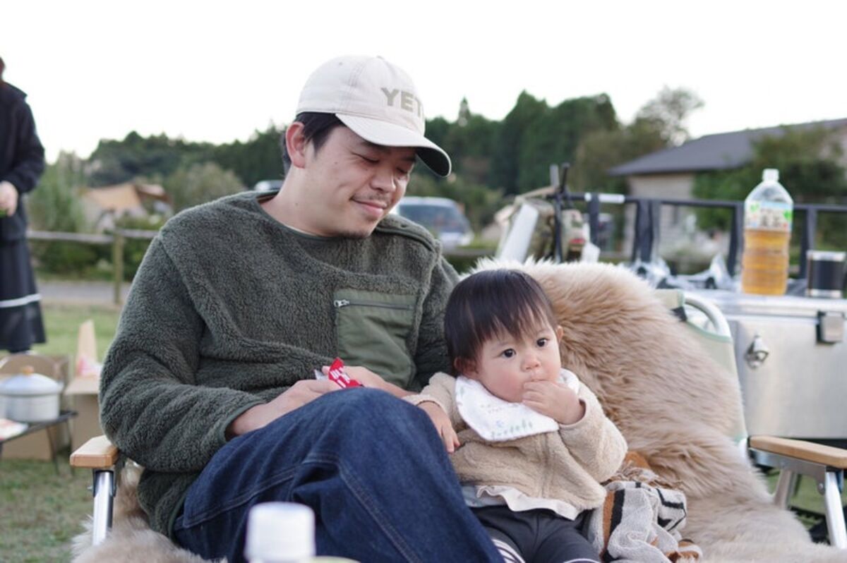 OUTPUT LIFE FOLDING SOFA