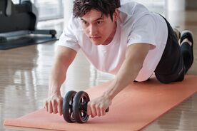 腹筋ローラーの効果と正しい使い方｜最短で「割れた腹筋」を手に入れる完全ガイドの画像