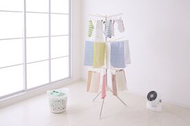 室内物干しのおすすめ16選【おしゃれ】折りたたみ式や天井吊り下げタイプも紹介の画像