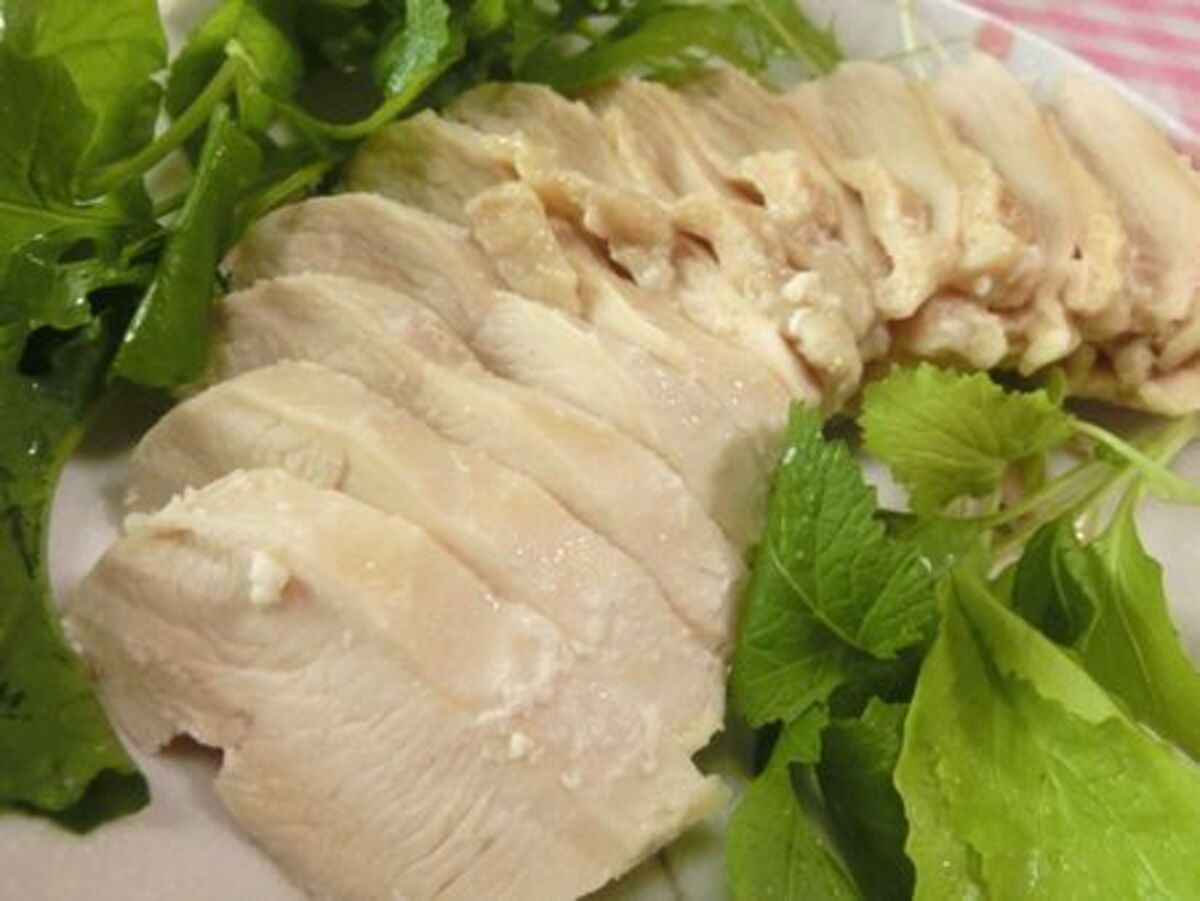 レンジで4分！塩麹で蒸し鶏